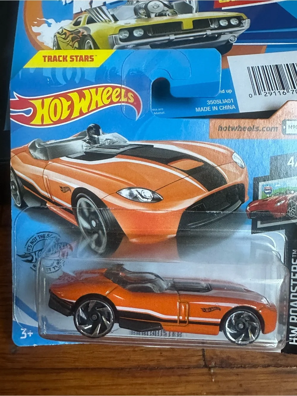 Hot Wheels 6 Car Case with 6 Hot wheel Cars Lot New